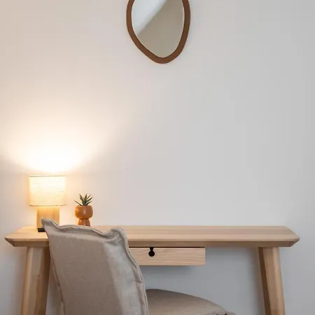 Maison Renovee De Gamme - 4 Chambres, Terrasse, Parking *